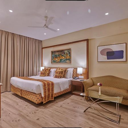 Regent Hotel Andheri Мумбаи Экстерьер фото