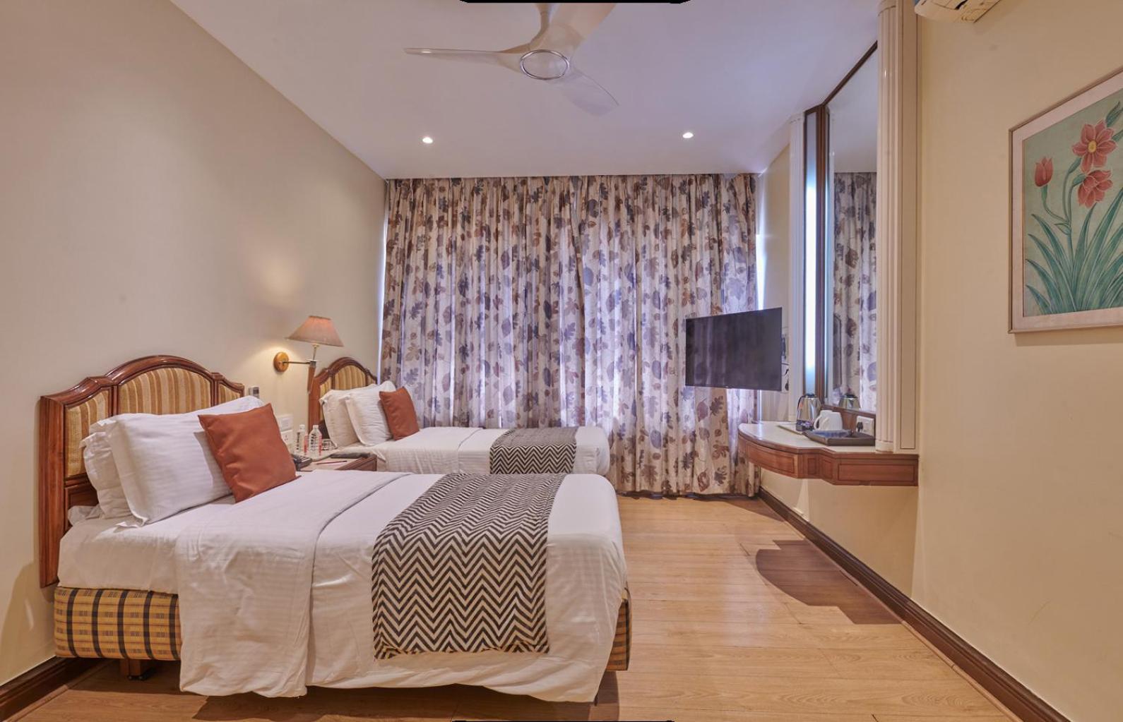 Regent Hotel Andheri Мумбаи Экстерьер фото