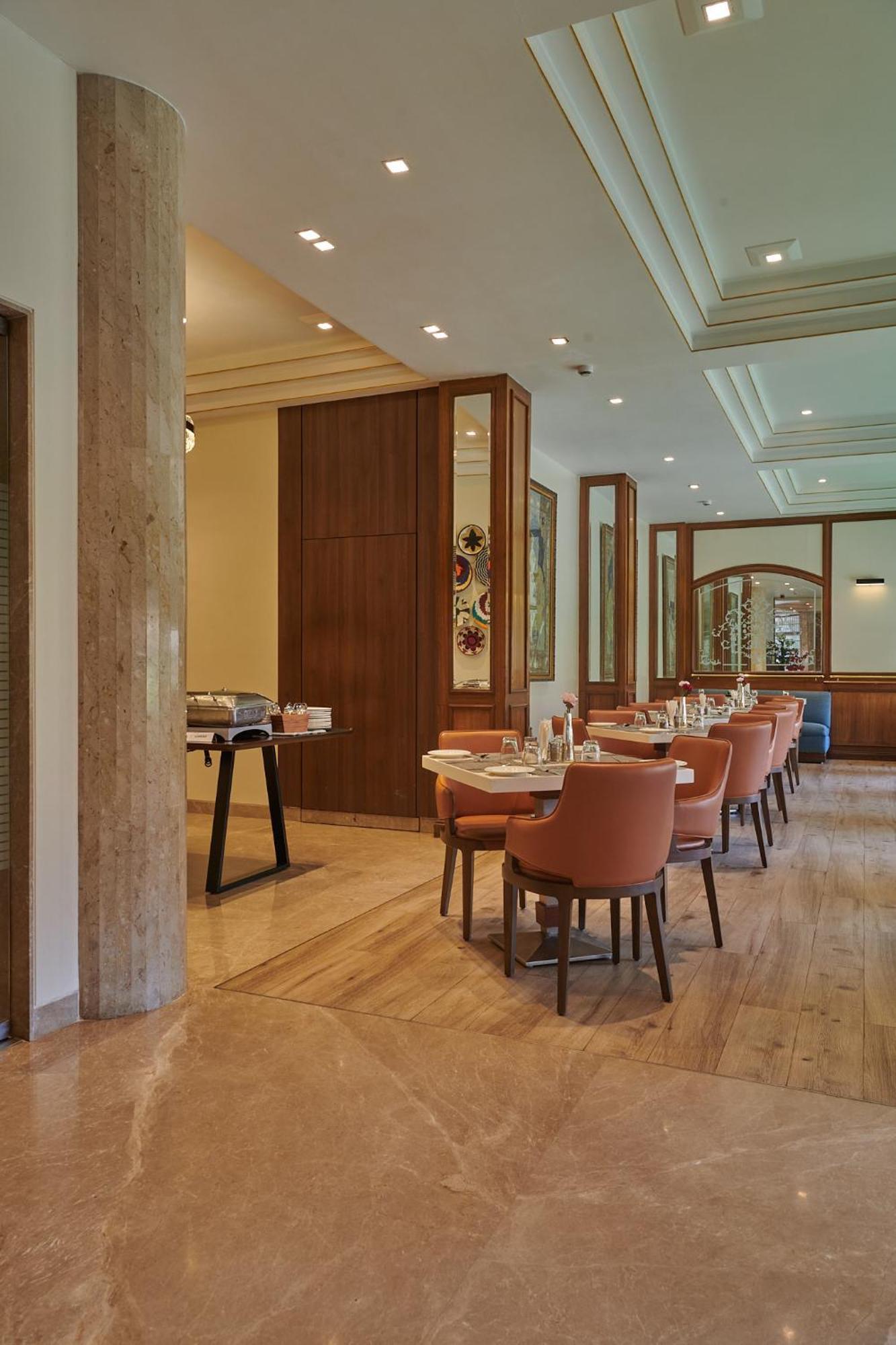 Regent Hotel Andheri Мумбаи Экстерьер фото